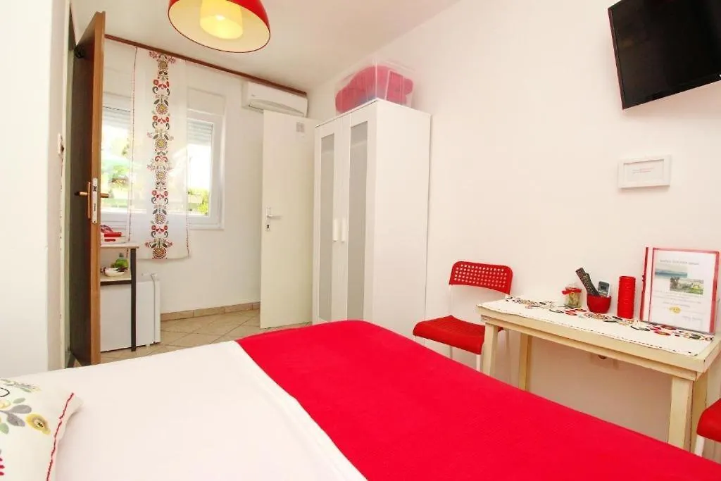 Rooms With A Parking Space Baska, Krk - 23326 Guest house